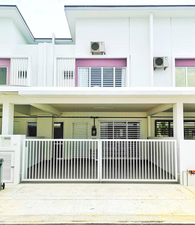 Holiday Homestay Seremban Exterior photo