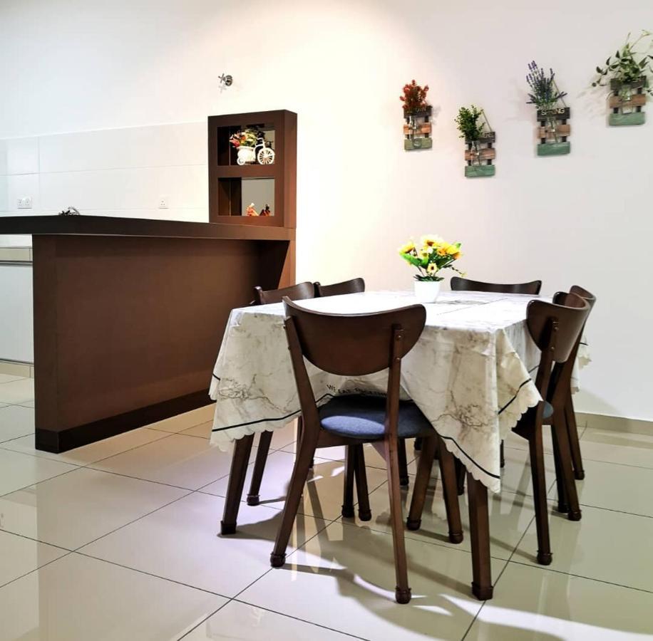 Holiday Homestay Seremban Exterior photo